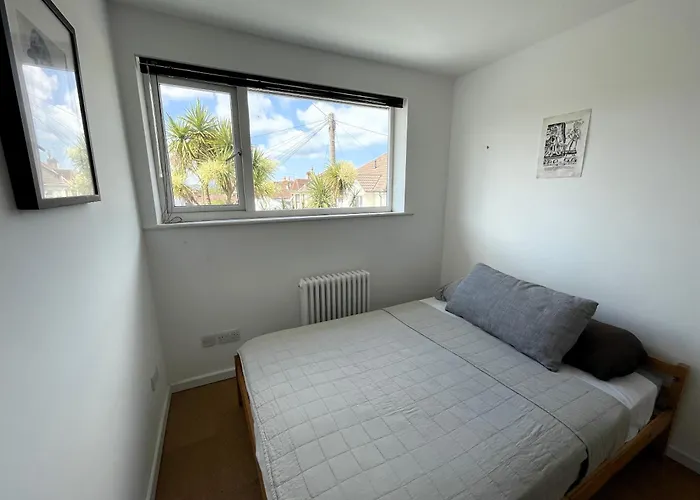 Vakantiehuis Trendy Easton Escape With Parking *