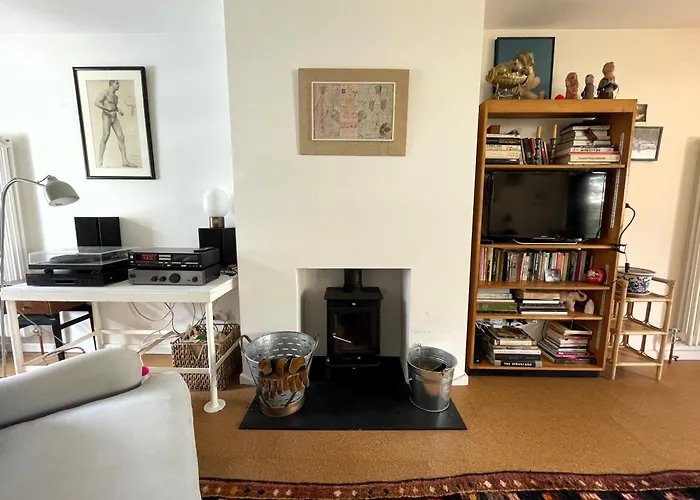 Vakantiehuis Trendy Easton Escape With Parking